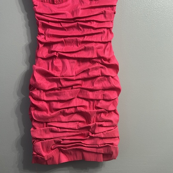 Calvin Klein Pink Ruched Bodycon Mini Dress SZ 2 - Picture 4 of 9